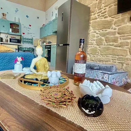 דירה Malonas Stone 2 Bd House *