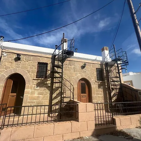 דירה Malonas Stone 2 Bd House עיר רודוס